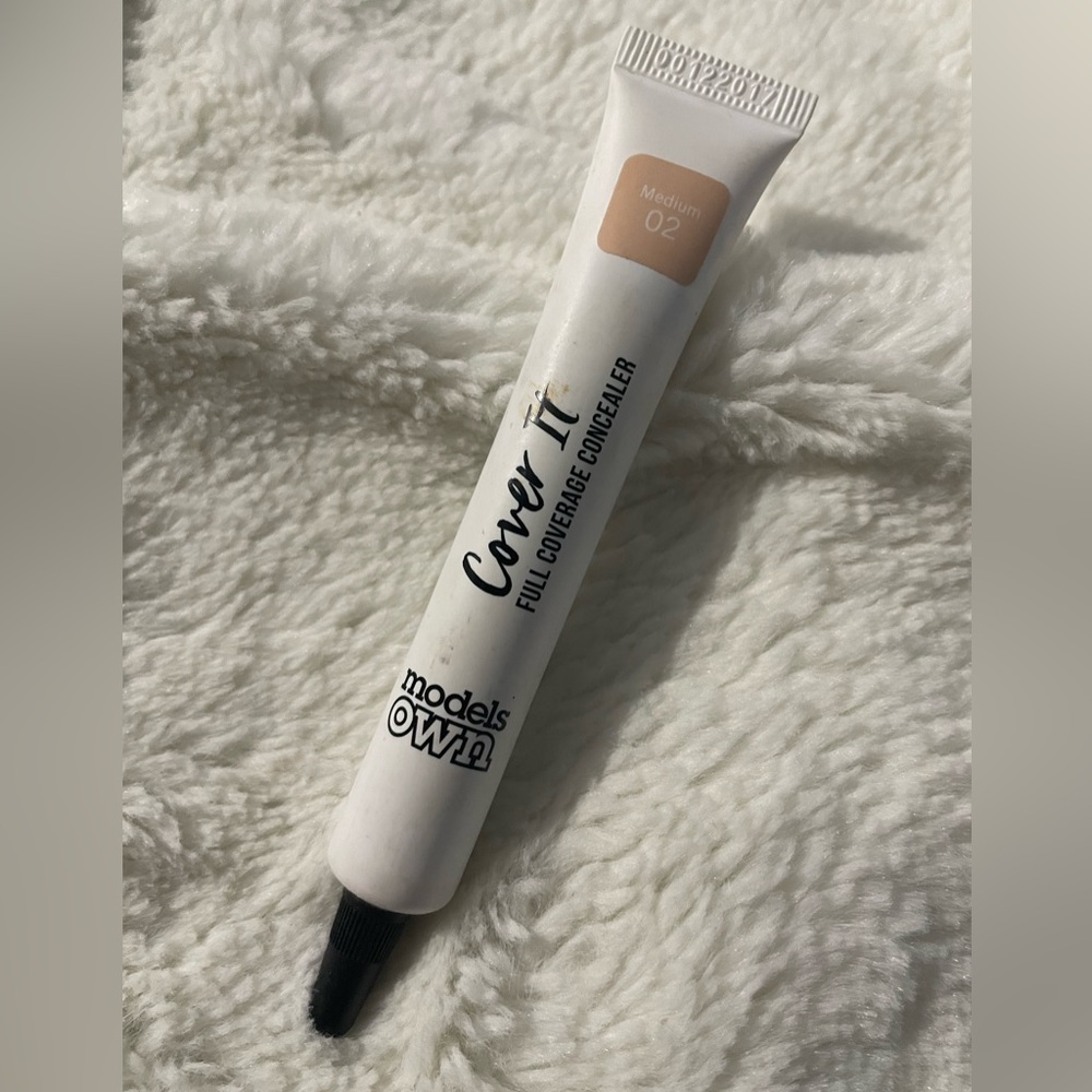Models Own Cover it concealer